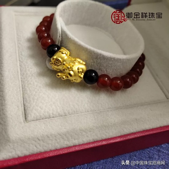 御金祥翡翠珠宝,龙凤祥黄金足金9999是真黄金吗