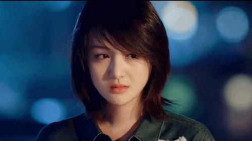 大脸宽脸剪短发好看吗,四十岁大脸女适合剪短发