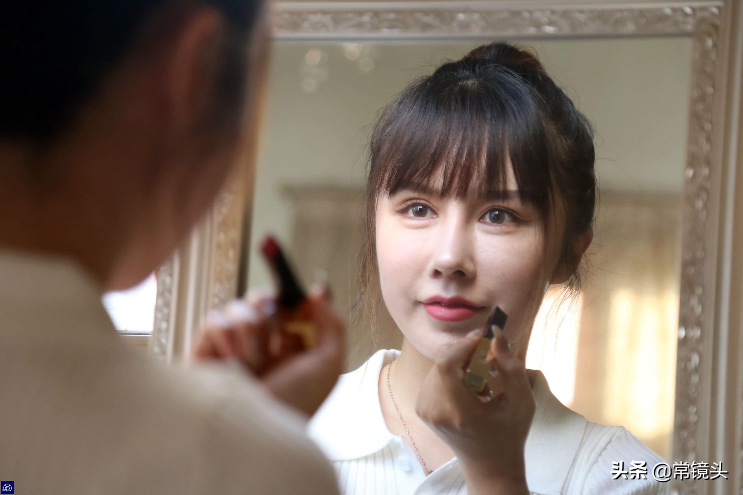 90后女孩靠30平小店迈上人生巅峰,00后女孩摆摊创业生活真实记录