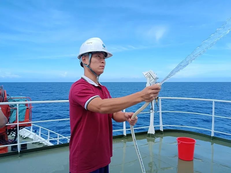 科考船没有任务时船员怎么办,科考船船员一般在船上干几个月