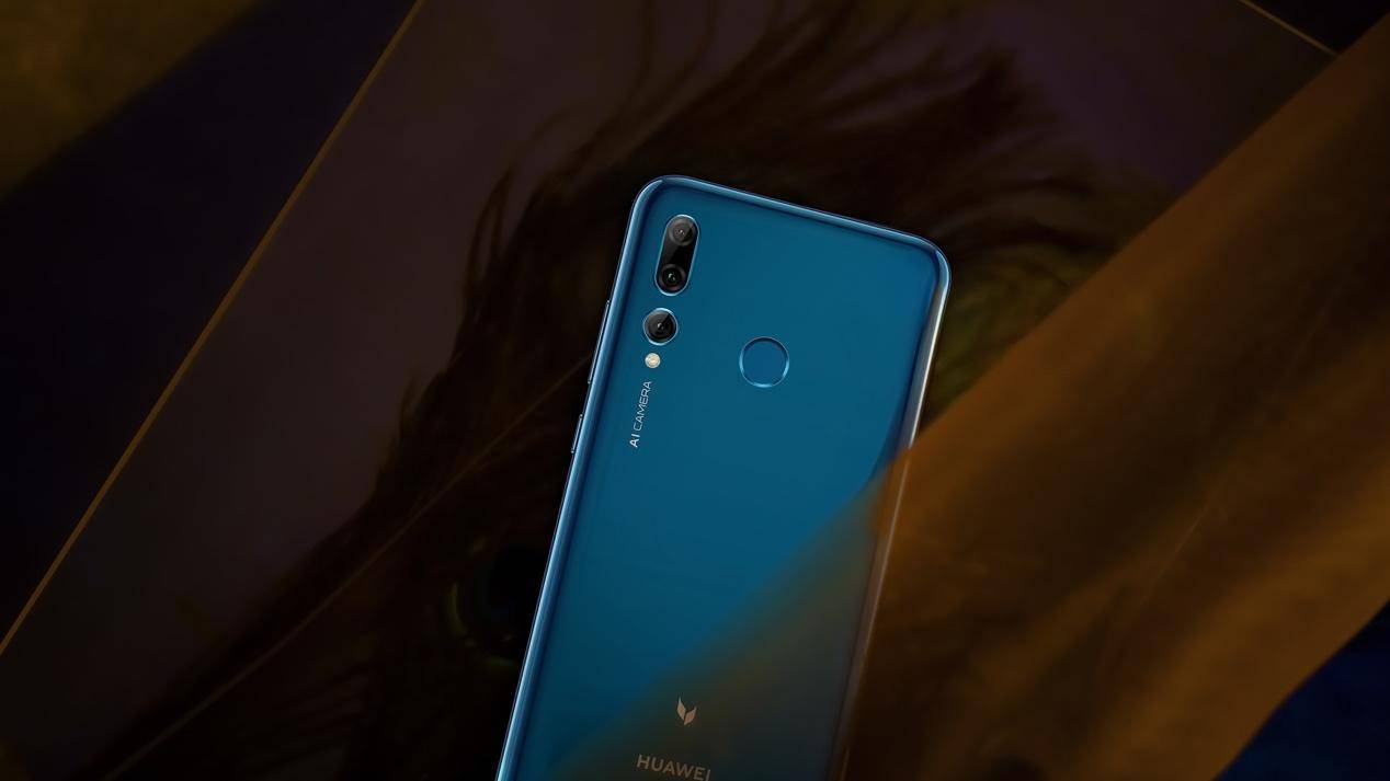 麦芒8拍照,广角三摄麦芒8