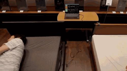 “我在为自闭症女儿奔波，你却让你妈吸雾霾”