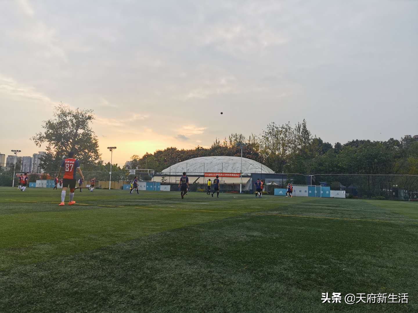 成都业余足球队甲级有哪些队,成都100个业余足球队