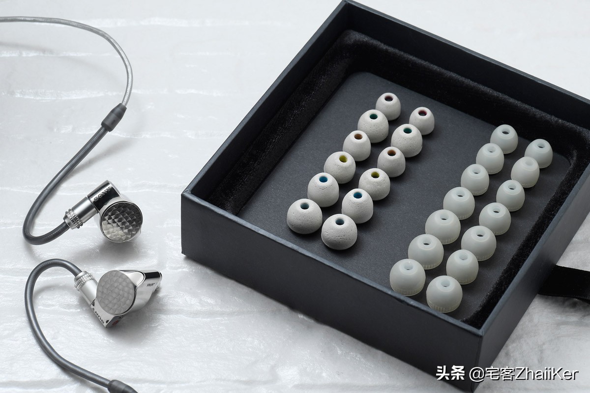 索尼黑砖配什么耳机最佳,索尼颈挂式耳机十佳评测