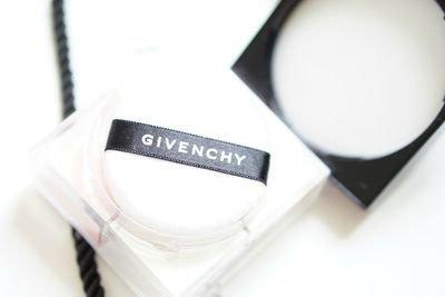 怎么正确的使用散粉定妆,如何使用散粉不堵塞毛孔