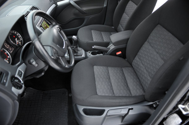 汽车坐垫买哪种最好,汽车坐垫什么材质不起静电