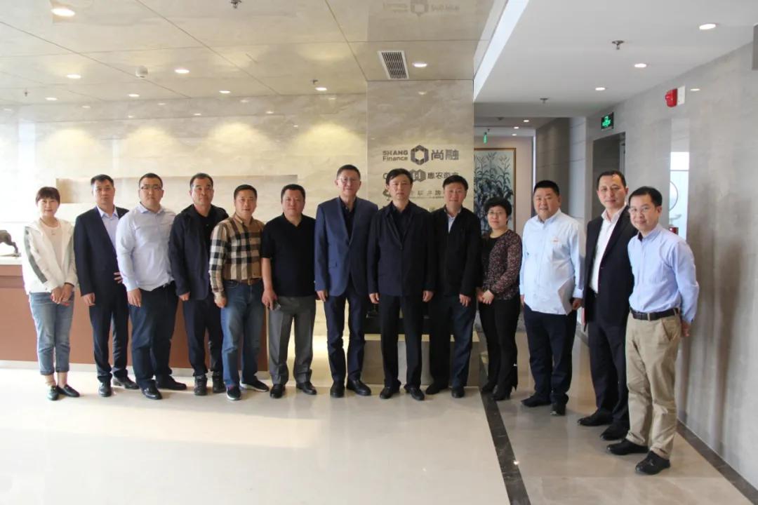 鞍山市政协副主席、市工商联主席李荣刚一行到访并购公会