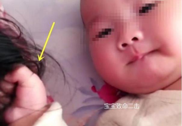 为什么宝宝喜欢薅头发,宝宝老是薅自己的头发是怎么回事