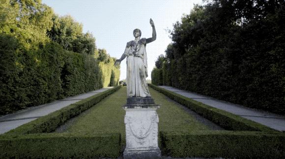 他捐了1000多亿文物,他捐给中国上千亿文物