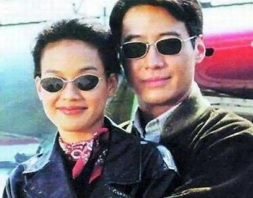 玻璃之城黎明舒淇解说,玻璃之城黎明舒淇再次重逢