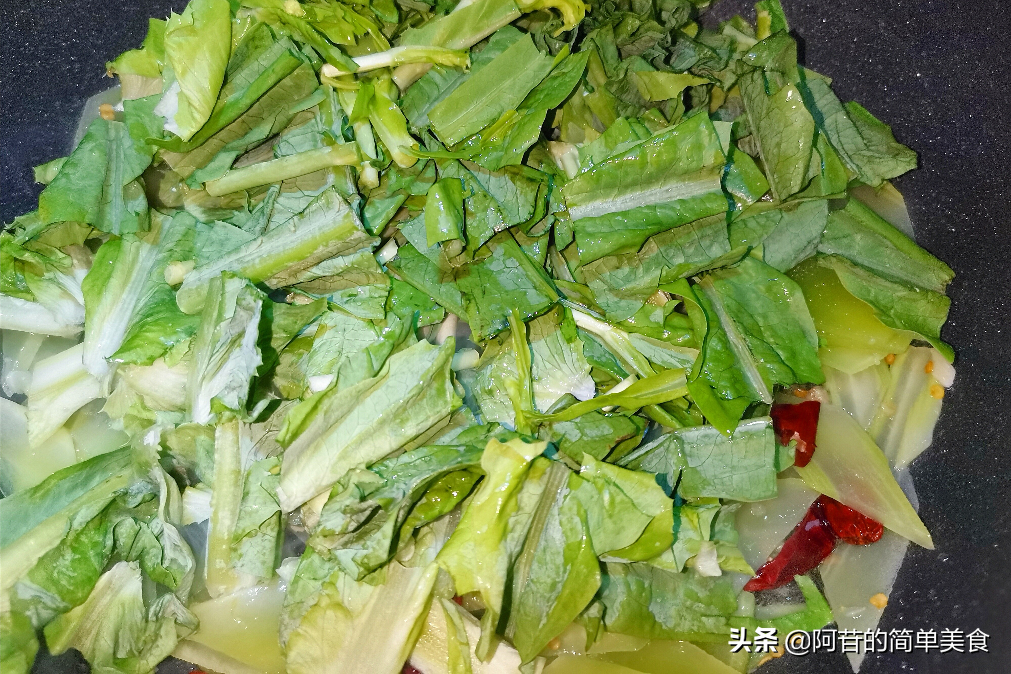 莴笋和莴笋叶子炒肉一起炒怎么做,莴笋炒肉片最好吃的方法
