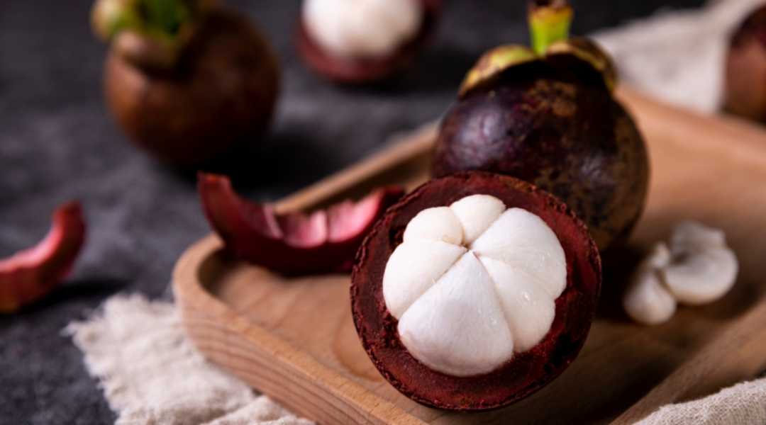 山竹清热滋养，医生提醒：食用山竹要注意4点