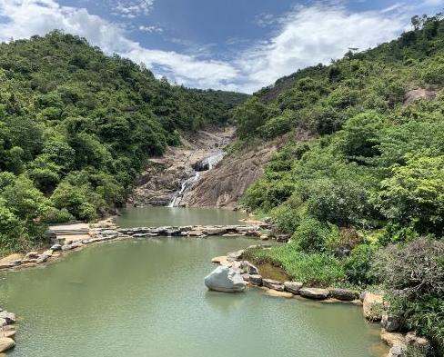 惠州宝藏级的度假村，水墨宋朝园林，乘船入住，瀑布，稻田，泳池