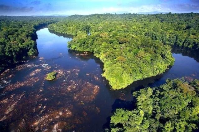 南美一国家心甘情愿被占领:80%的公民拒绝独立,看了GDP就懂了