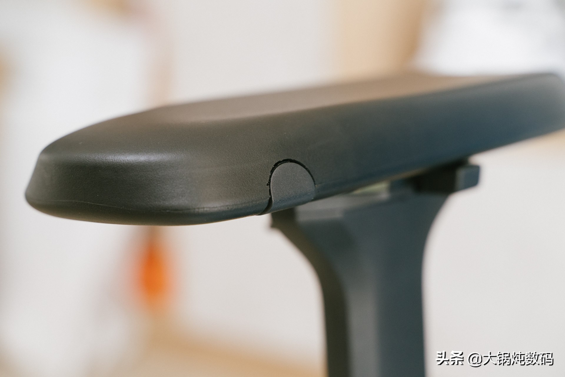 迪锐克斯dxracer电竞椅安装,迪锐克斯dxracer电竞椅怎么样