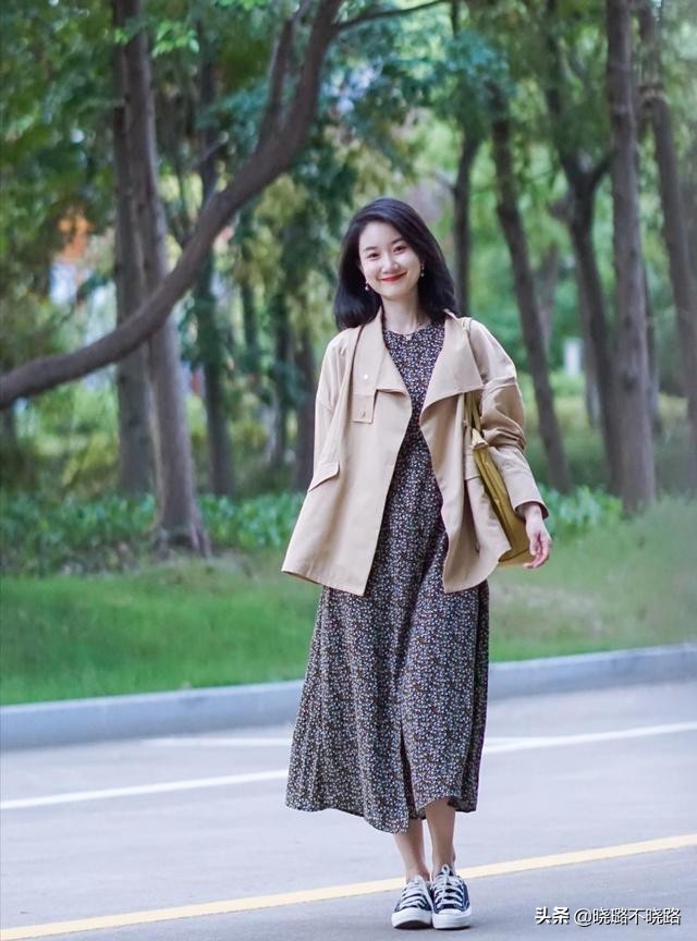风衣包臀裙穿搭秋冬,风衣穿搭半身裙秋冬款