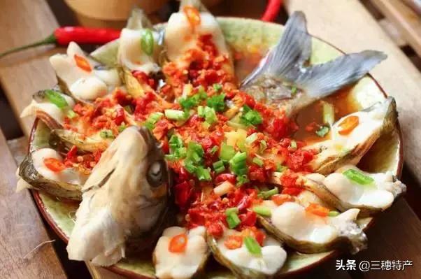 剁椒孔雀鱼的做法,剁椒孔雀开屏清蒸鱼