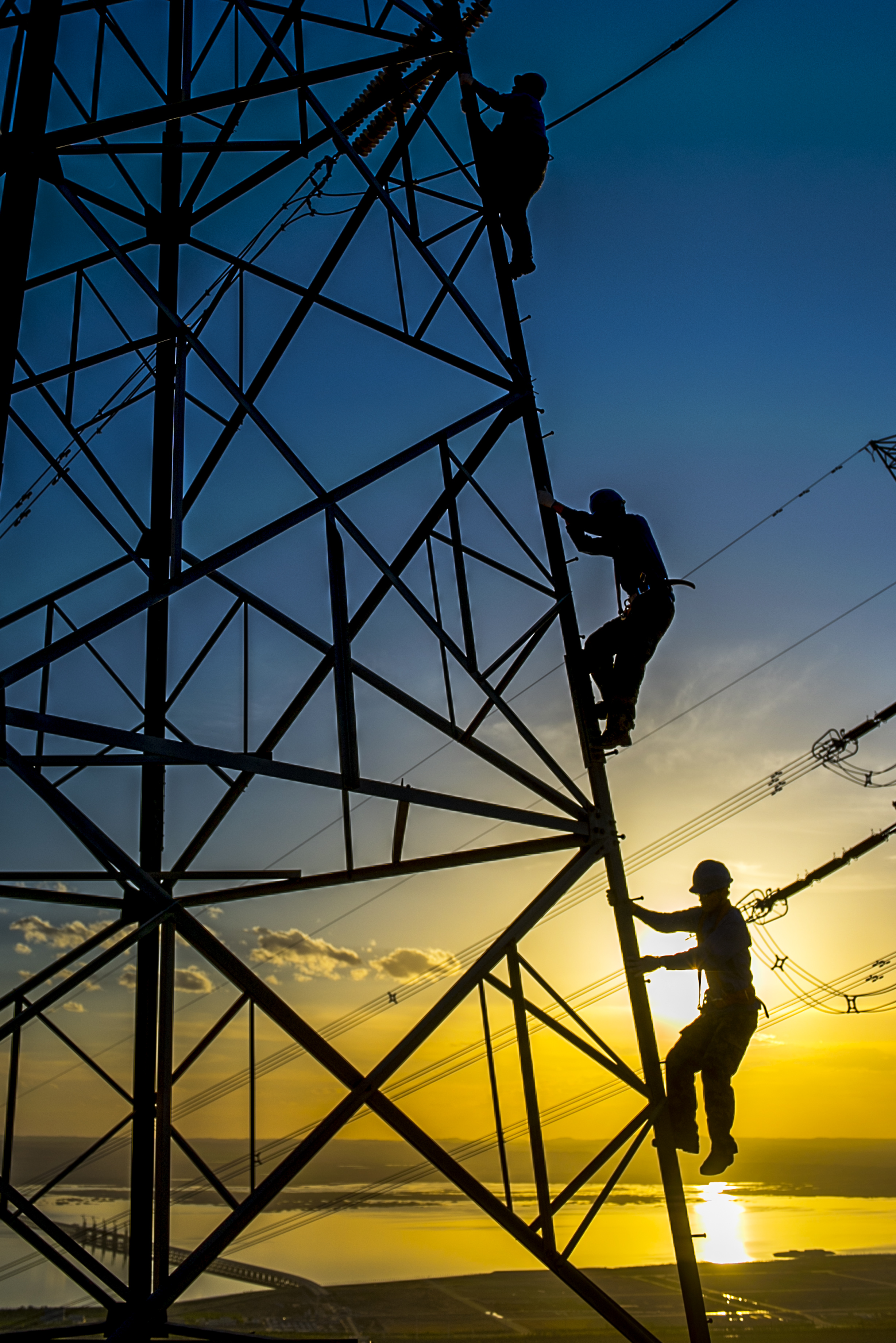 从蒙西到北京,四十年,内蒙古电力创造草原上的发展奇迹!