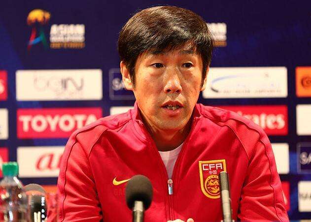 中国国足主教练高洪波,高洪波和里皮执教国足表现