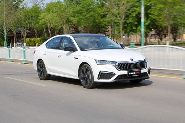 明锐pro底盘和亚洲狮底盘,比亚洲狮性价比高的车