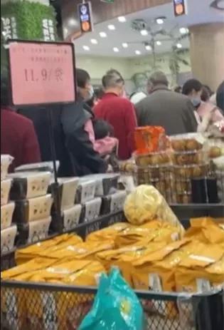 昆山限时特卖会,昆山大润发抢购