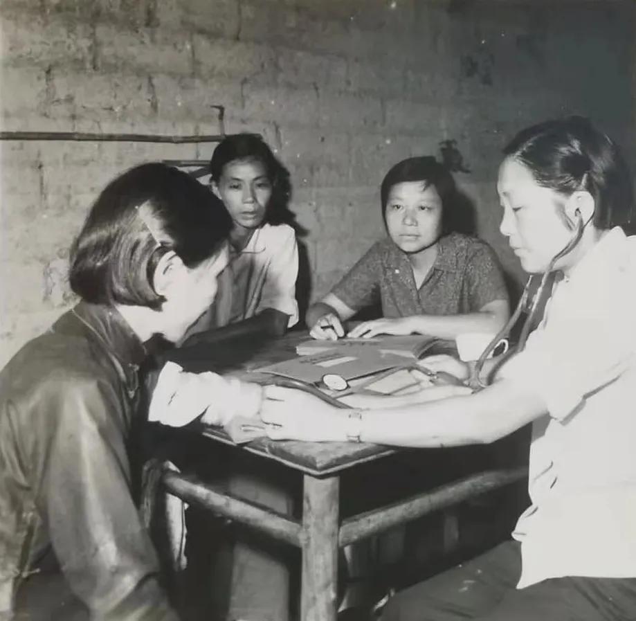 湘雅二医院呼吸内科门诊在哪里,湘雅医院呼吸与重症医学科