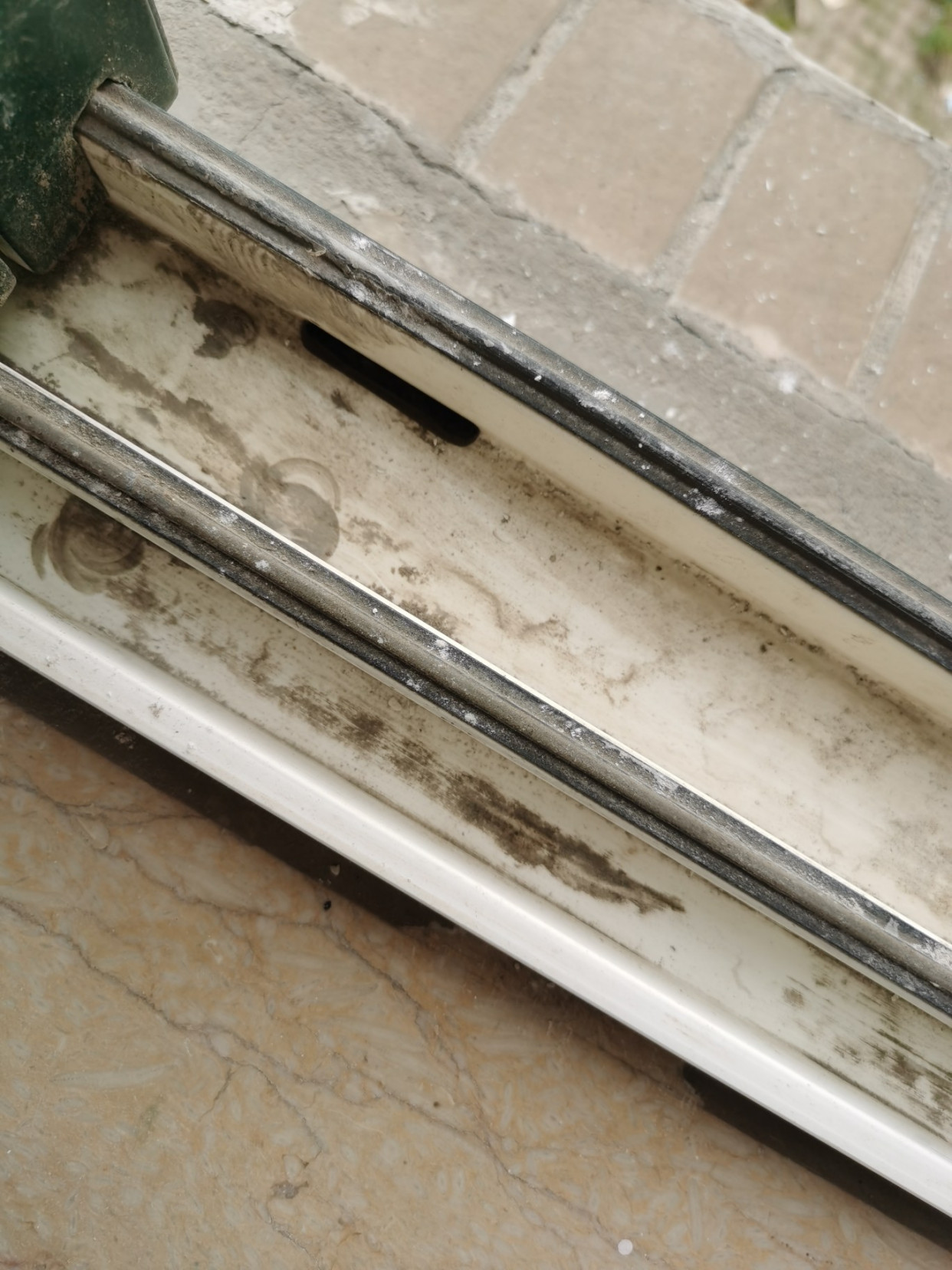 家里有细毛灰尘是什么原因,别再为琐事烦心