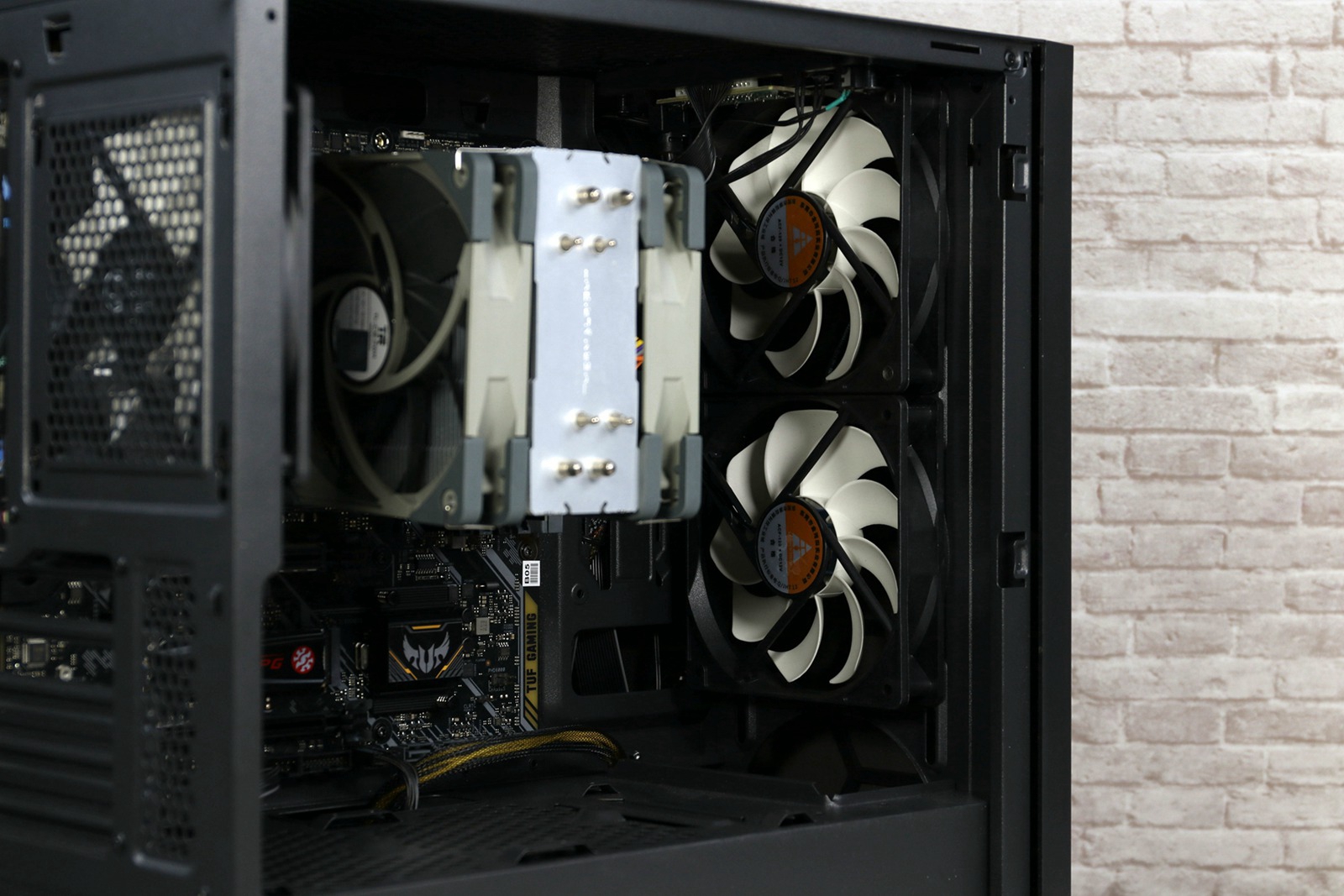 如何组装一台安静的主机,工作室主机经典配置