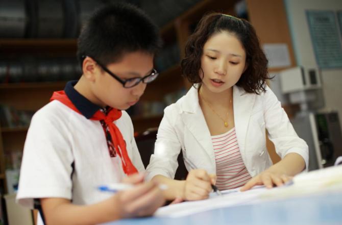 一张普通老师工资表流出，农村教师坐不住了，难怪竞争如此激烈