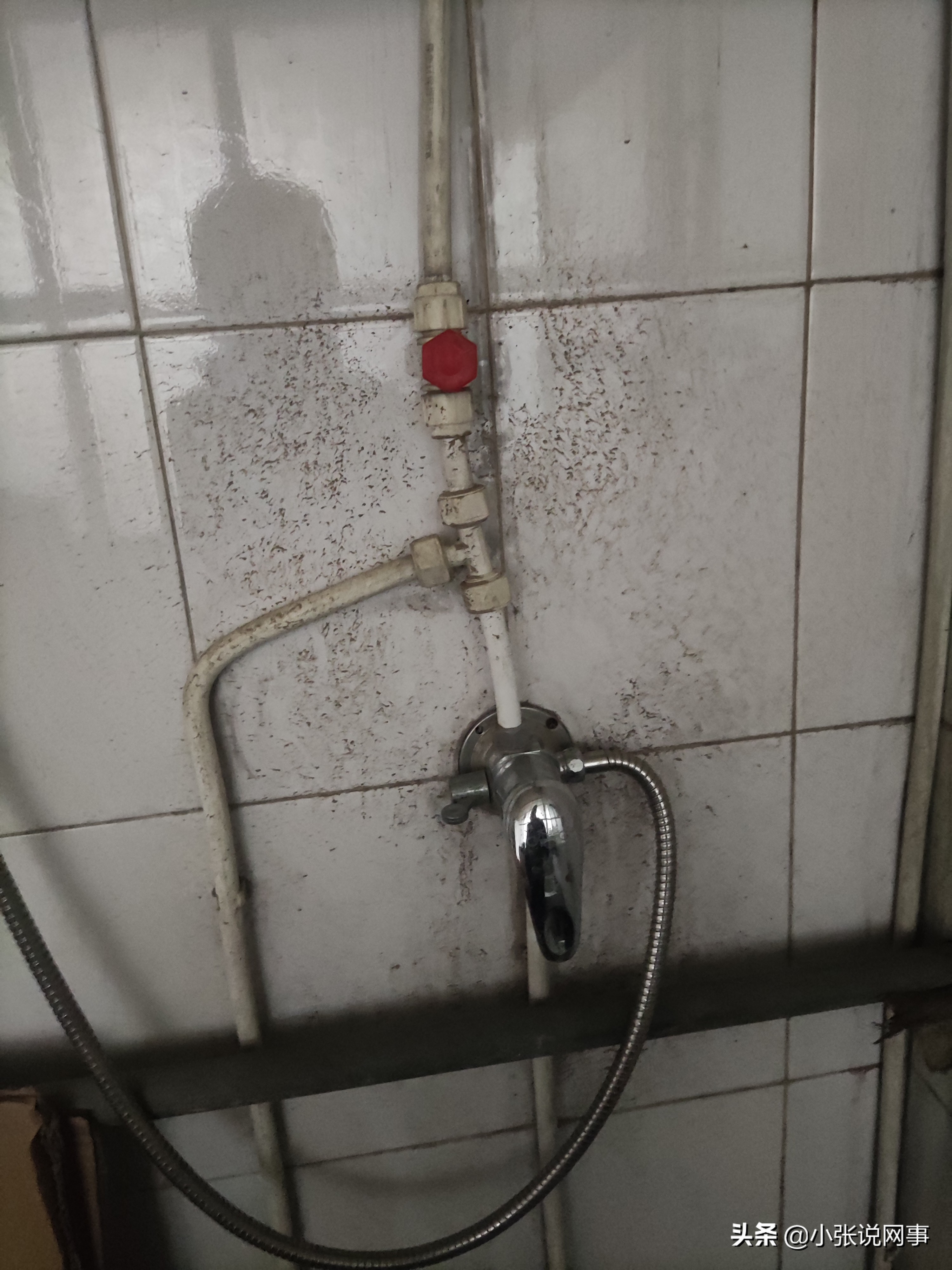 自己动手更换太阳能热水器管,太阳能热水器加热棒更换教程