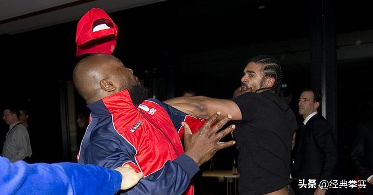 大克里琴科被刘易斯打面部,大克里琴科被打