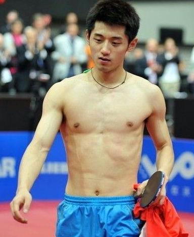 张继科在刘诗雯低谷期高调秀恩爱,张继科乒乓球遗憾