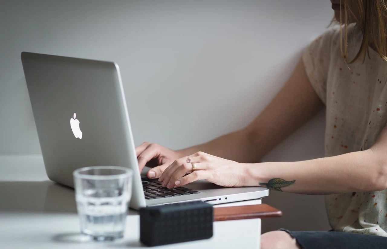 办公室里喝马桶水是一种什么体验？别让日常饮水成“健康黑洞”