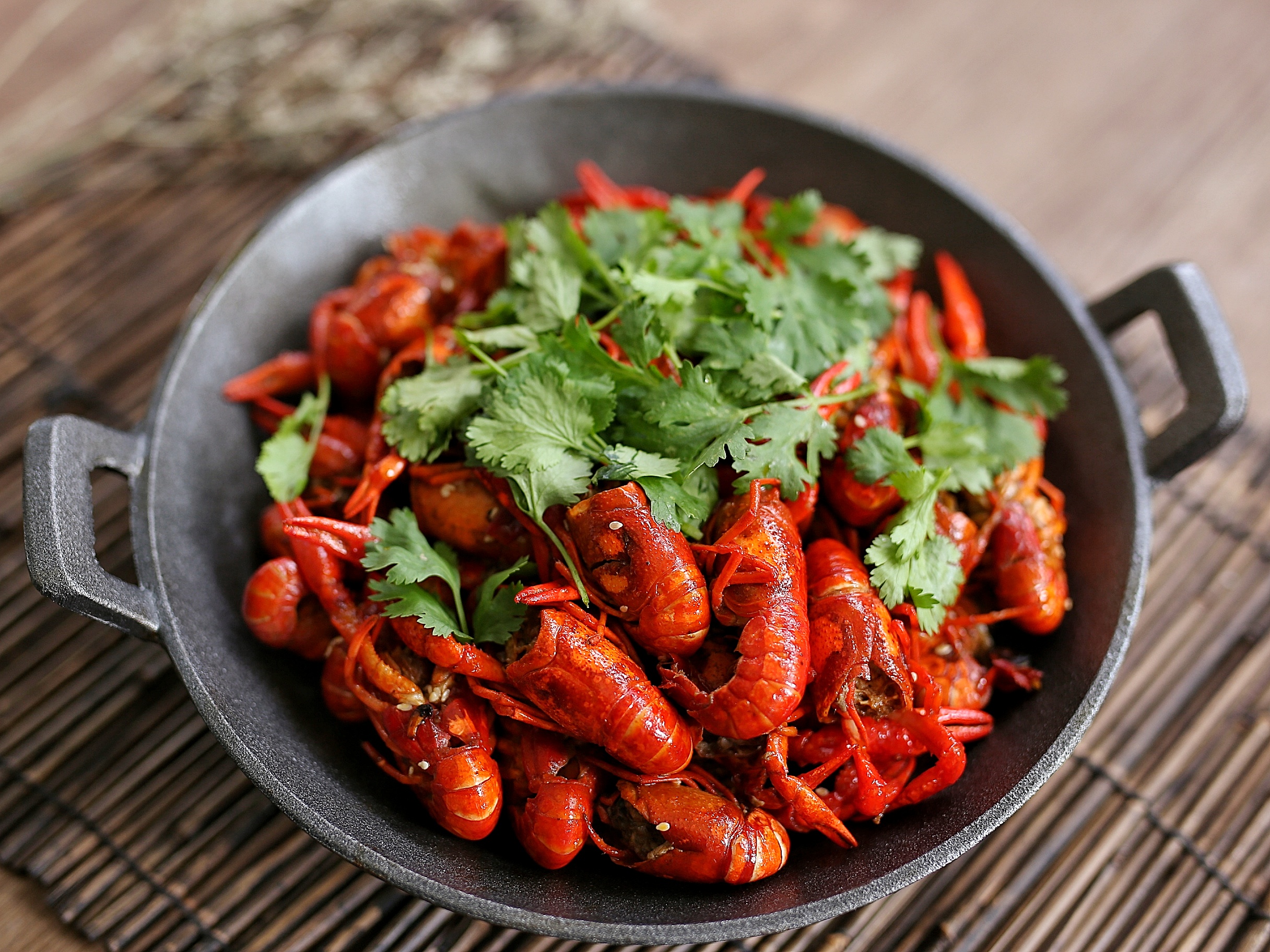 小龙虾怎么做才正宗好吃,小龙虾怎么做才入味肉又嫩