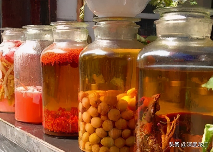 广西104岁老人自制药酒,爷爷泡的10年药酒