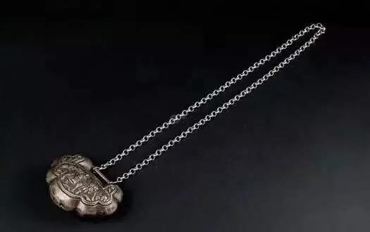 古代双寿长命锁,古人颈饰长命锁