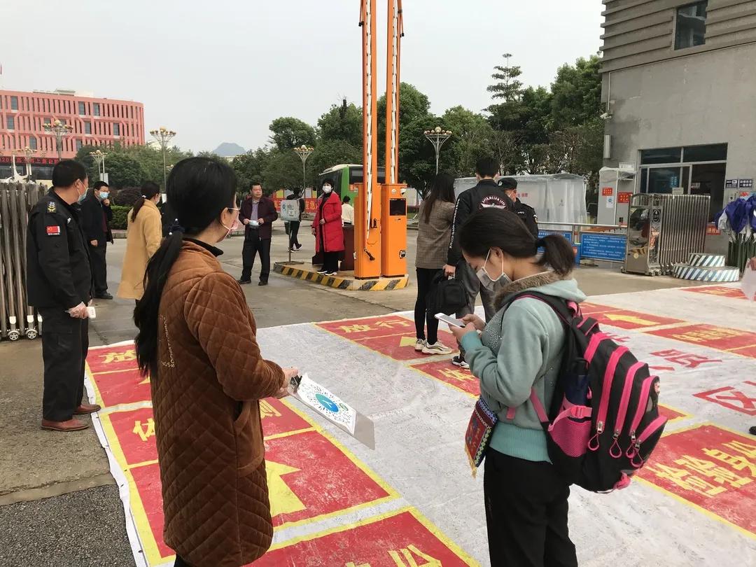 贺州高三开学,广西贺州高三开学的最新通告