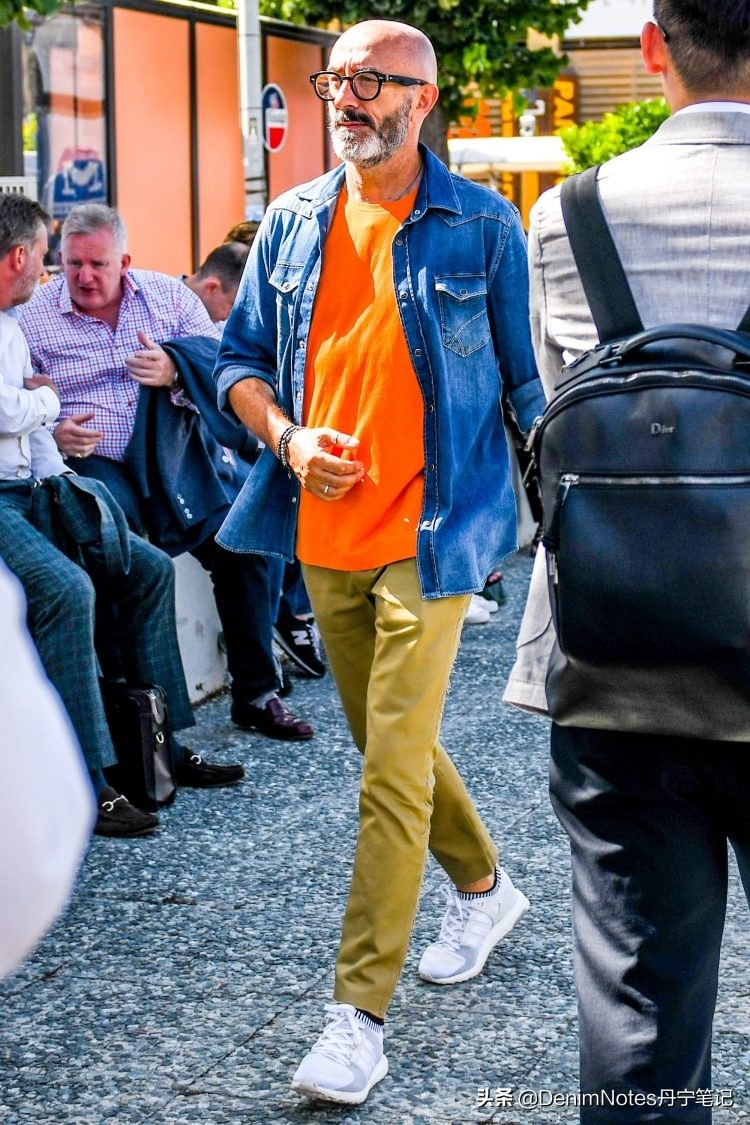 今年流行牛仔面料衬衫,牛仔衬衫什么面料好