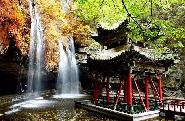 4月1日出游适合去哪里,4月适宜自驾游的路线