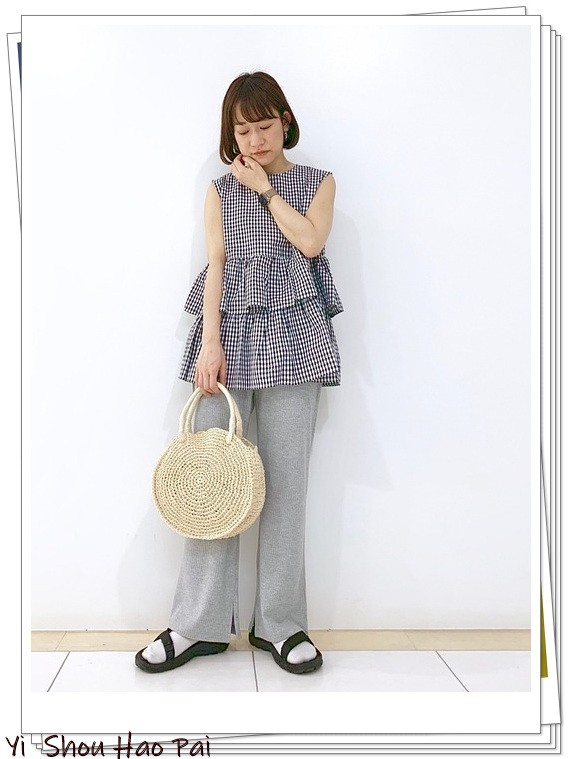 夏季格子衬衫搭配50岁,新款格子衬衫时尚潮流穿搭