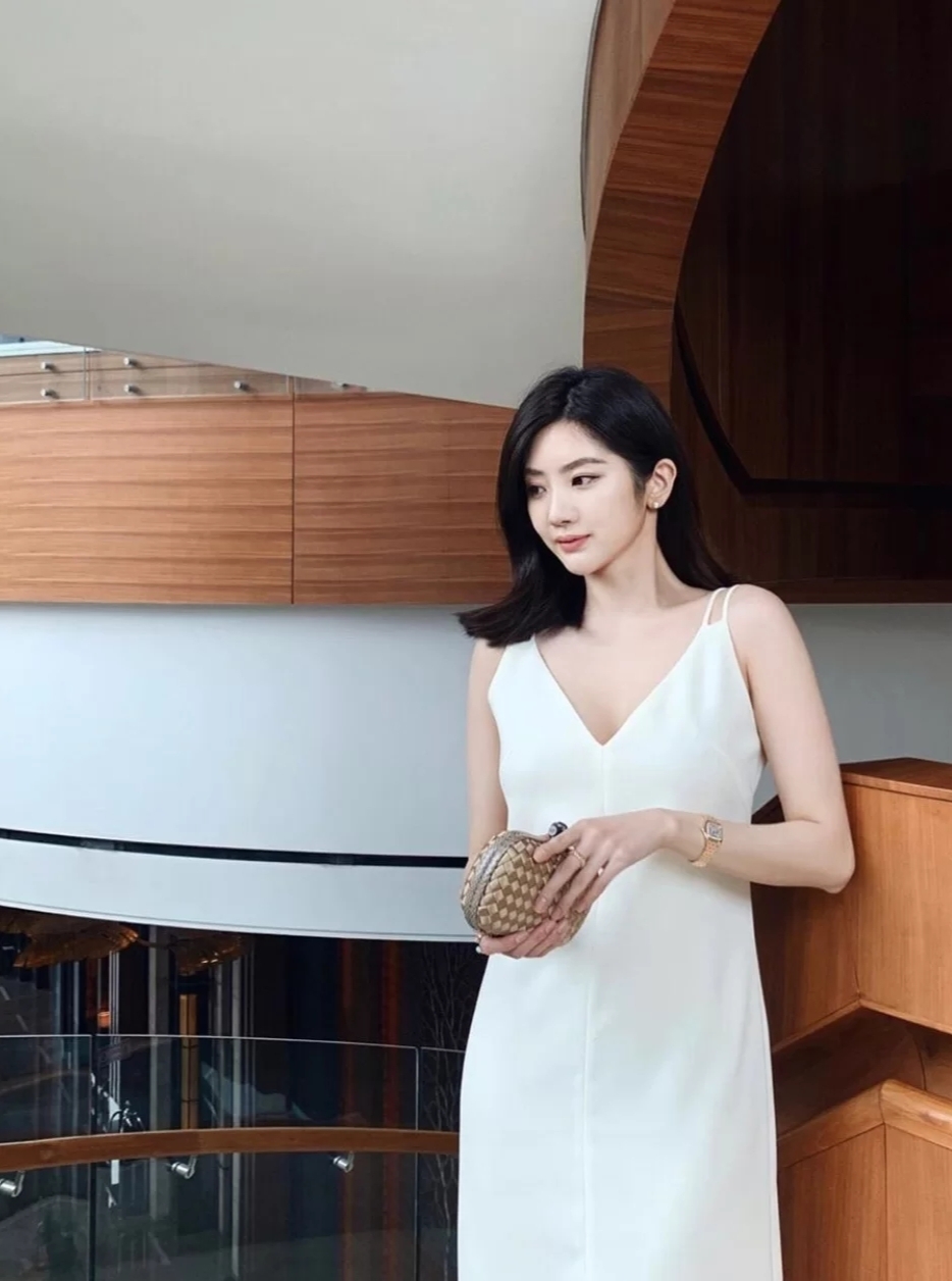 韩国穿搭博主日常穿搭,韩系风格怎么穿韩国穿搭博主