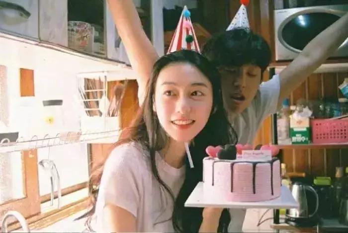 男生与女生怎么聊天才是最佳,男生怎么和女生聊天十个技巧