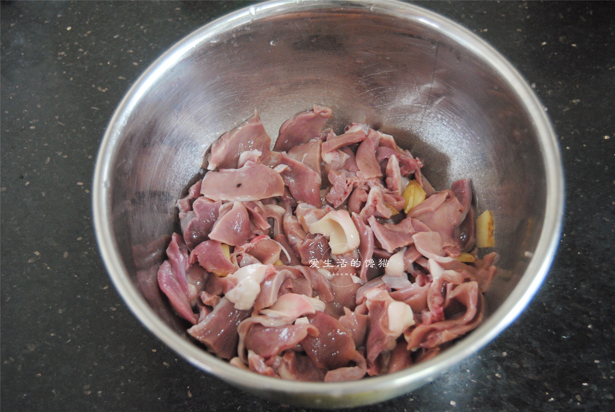 爆炒粉肠猪肝猪心瘦肉的家常做法,爆炒熟猪心要不要焯水