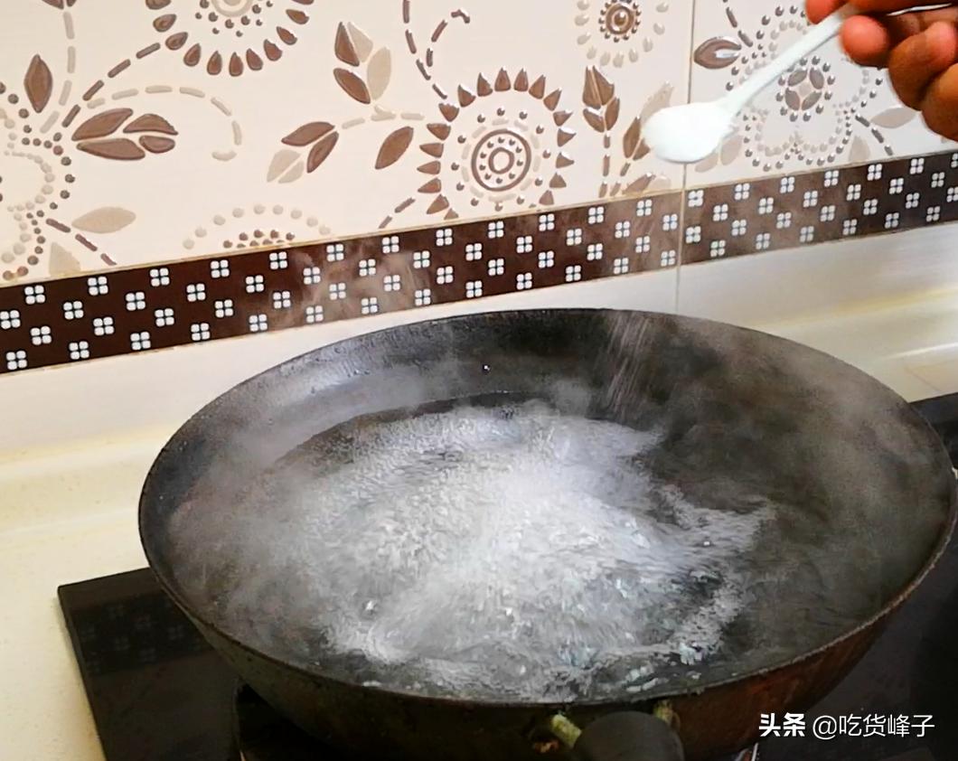 煮饺子的正确方法开锅煮皮,蒸饺饺子皮的做法和面技巧