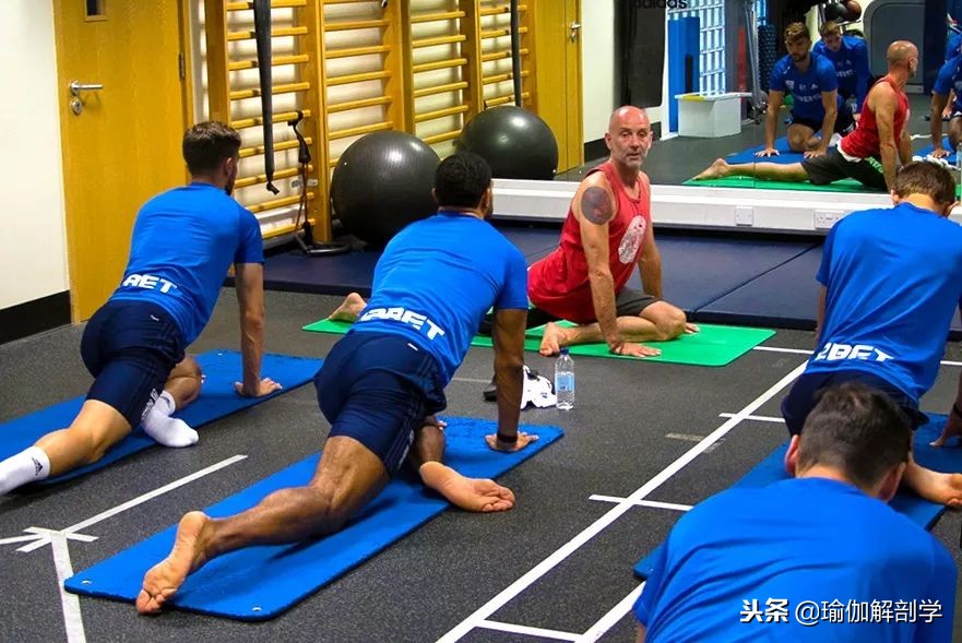 瑜伽性别歧视,瑜伽的年龄对照表