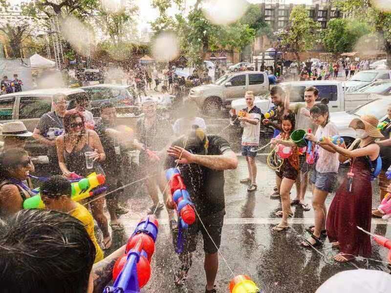 外国人能在泰国做什么,外国人不能在泰国从事的行业