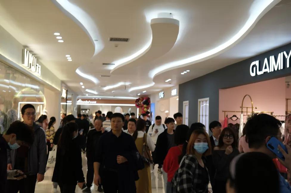 网红地标万家丽的“时尚购物社交”新体验，潮玩打卡就来这儿