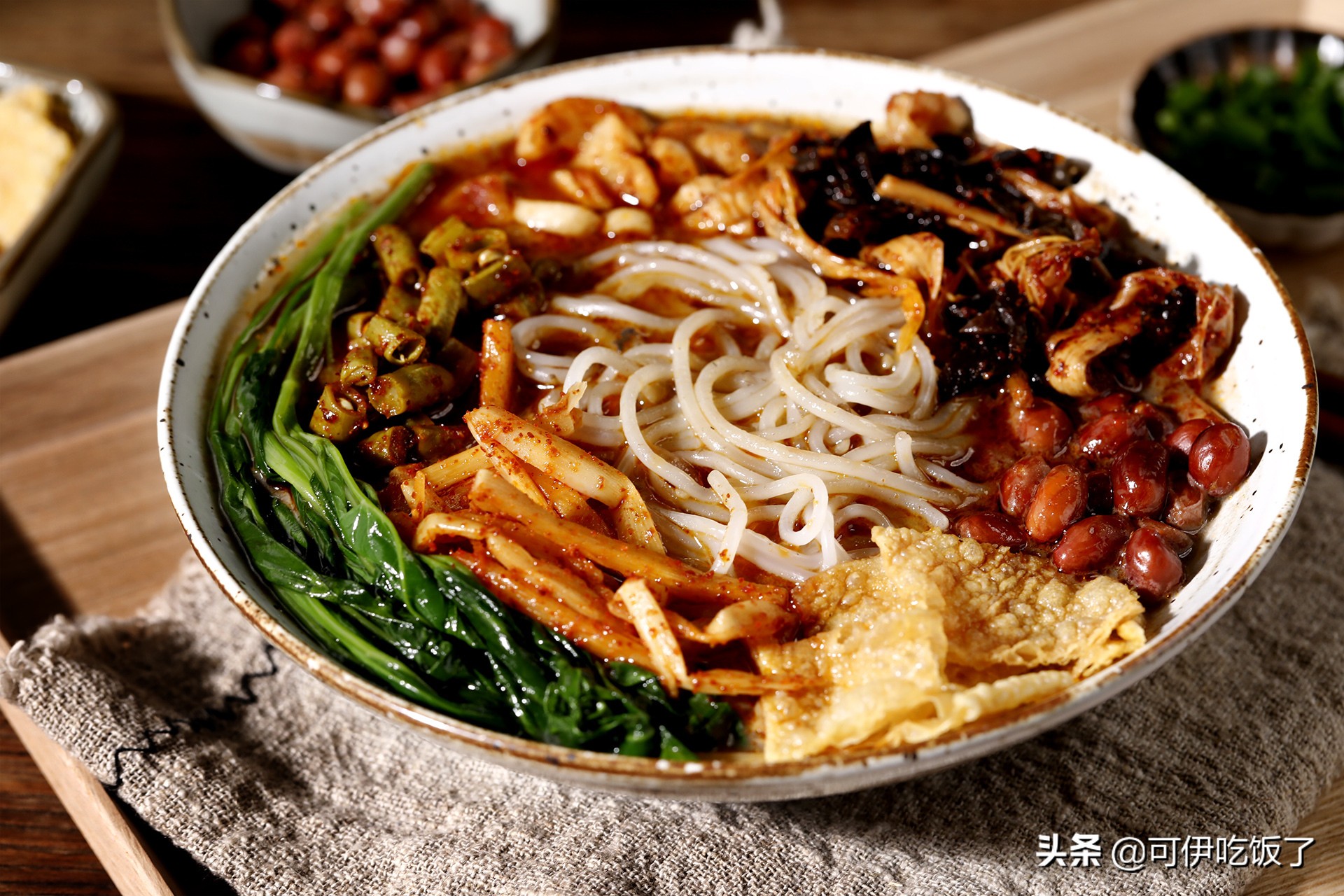 这么好吃的螺蛳粉原来秘密在这里,螺蛳粉卖到断货