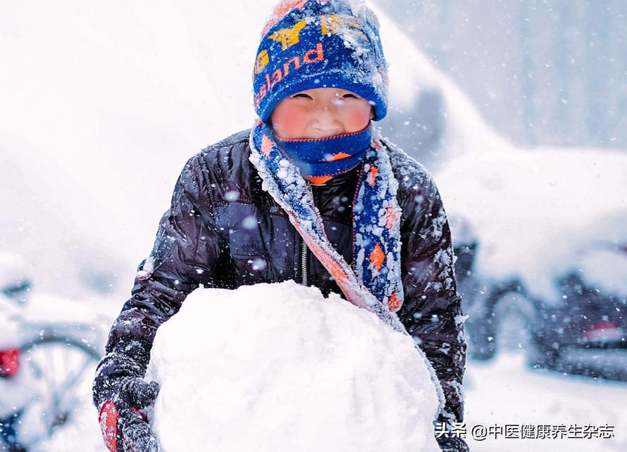 敏感肌脸过敏红痒怎么办,敏感肌脸上很多红疙瘩干燥怎么办