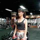 去健身房边看教程边训练,健身房器械使用全解练背